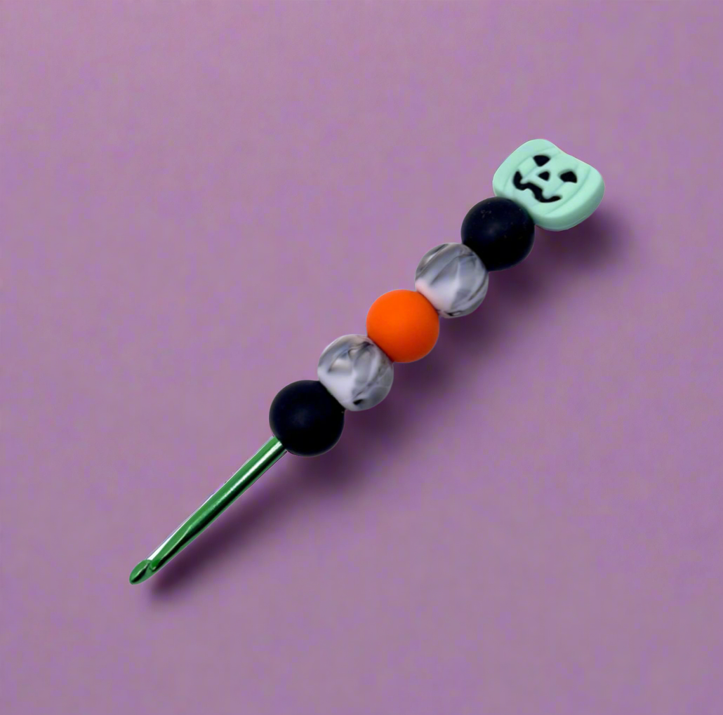 Green jack-o’-lantern Crochet Hook