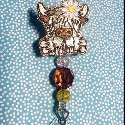 Highland Cow with Daisy Badge Reel